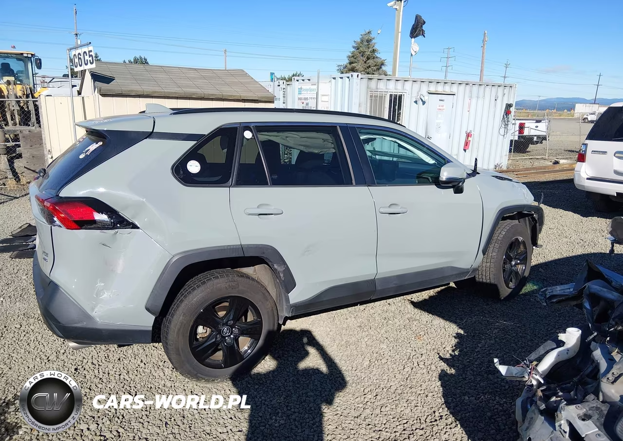 2021 Toyota Rav4 Xle VIN:2T3P1RFV8MW159966 - 14
