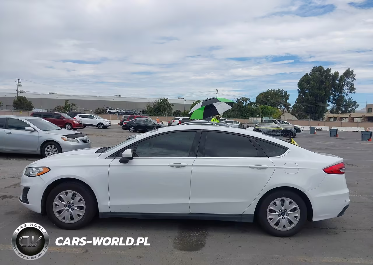 2020 Ford Fusion S VIN:3FA6P0G76LR112806 - 14