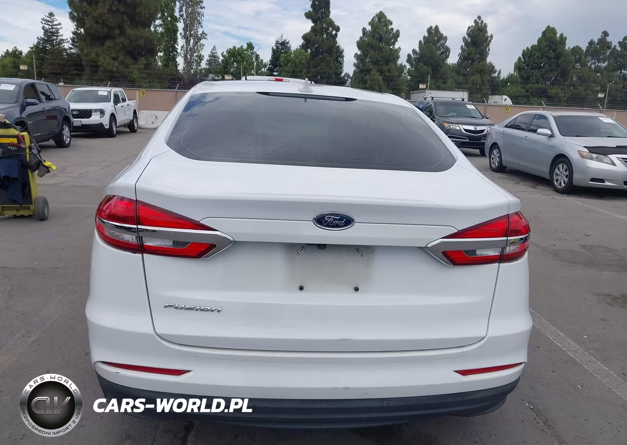 2020 Ford Fusion S VIN:3FA6P0G76LR112806 - 16