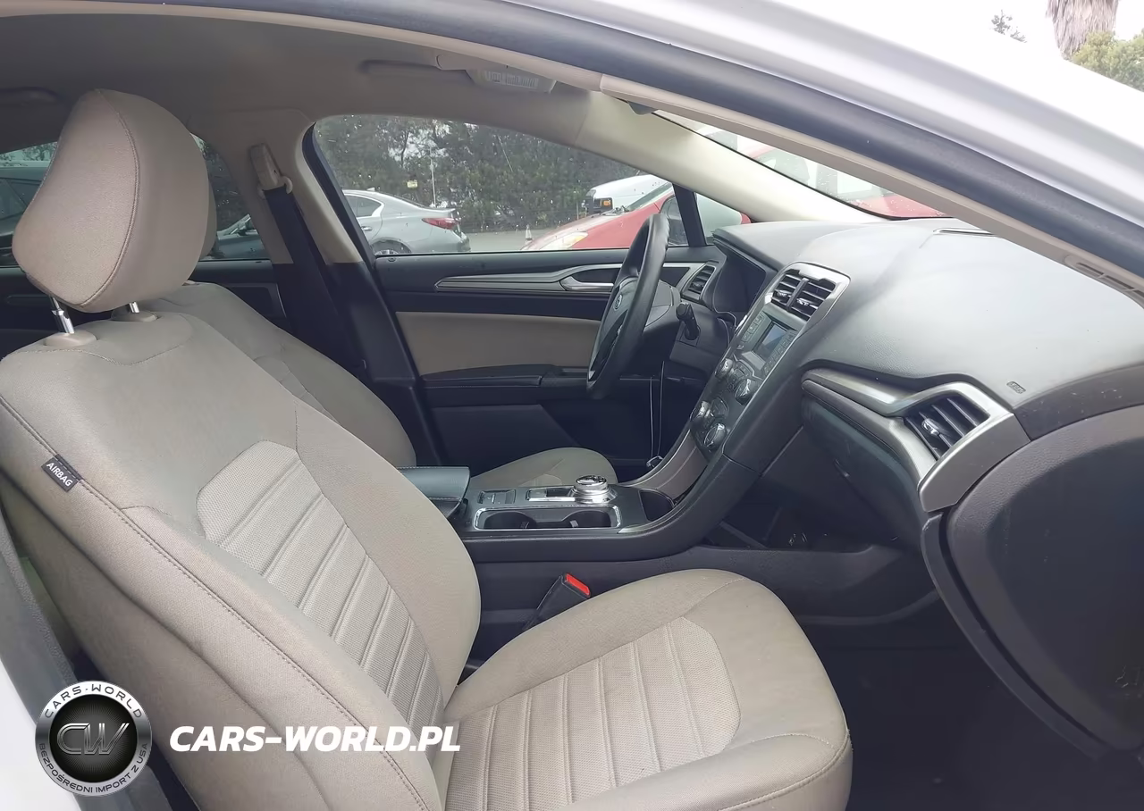 2020 Ford Fusion S VIN:3FA6P0G76LR112806 - 5