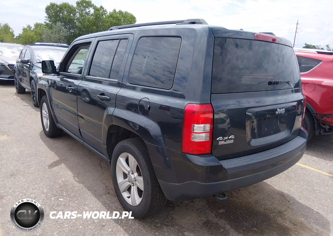 2014 Jeep Patriot Latitude VIN:1C4NJRFB9ED688368 - 3
