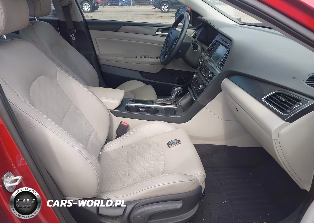 2016 Hyundai Sonata Sport VIN:5NPE34AF4GH389777 - 5