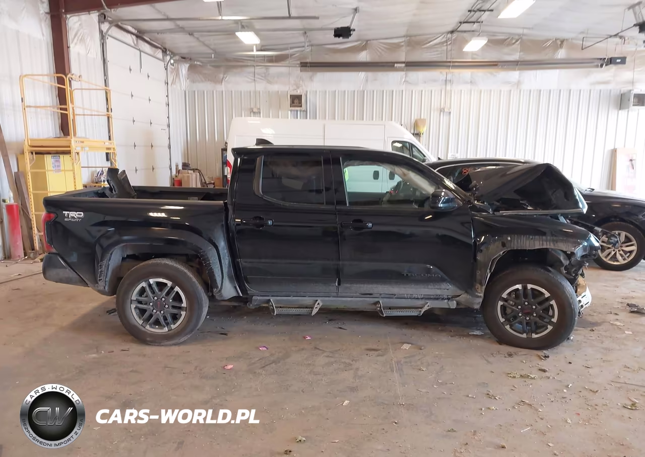 2025 Toyota Tacoma Trd Sport VIN:3TMLB5JN1SM134577 - 13