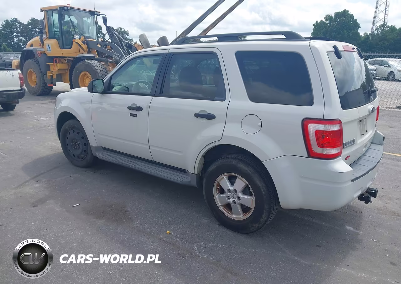 2010 Ford Escape Xlt VIN:1FMCU0D79AKC58205 - 3