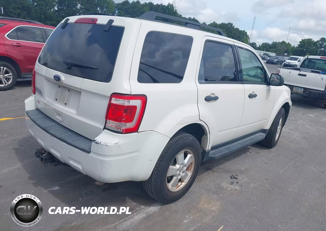 2010 Ford Escape Xlt VIN:1FMCU0D79AKC58205 - 4