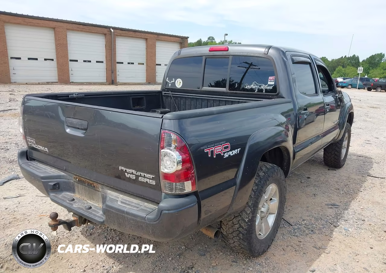 2010 Toyota Tacoma Prerunner V6 VIN:3TMJU4GN7AM106736 - 4