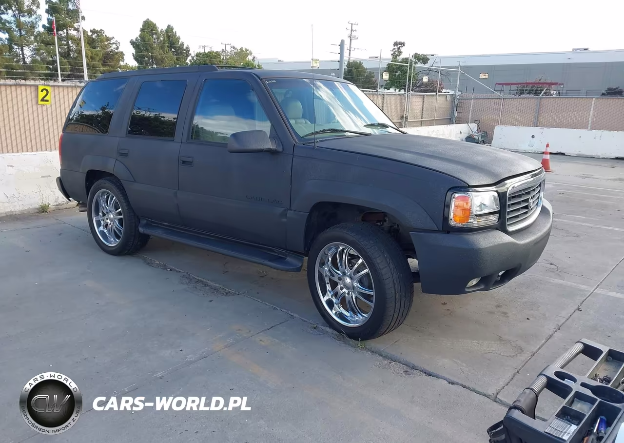 2000 Cadillac Escalade Standard