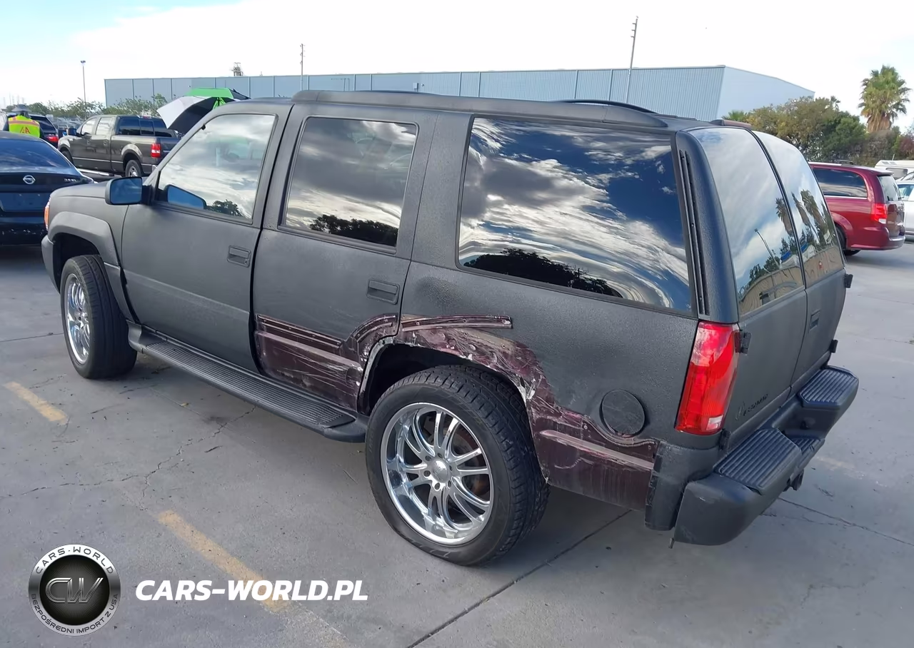 2000 Cadillac Escalade Standard VIN:1GYEK13R9YR141991 - 3