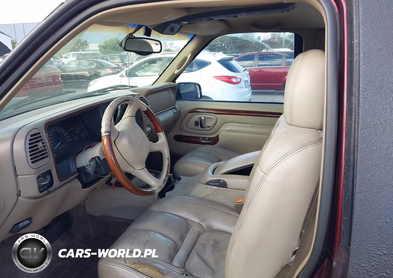 2000 Cadillac Escalade Standard VIN:1GYEK13R9YR141991 - 5