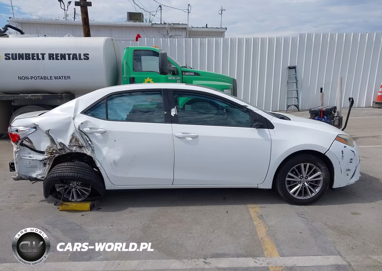 2015 Toyota Corolla Le Plus VIN:5YFBURHE3FP196211 - 14