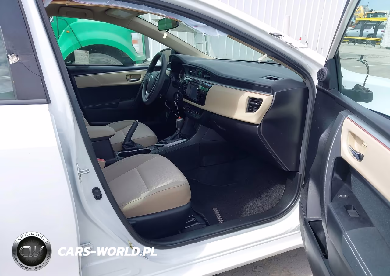2015 Toyota Corolla Le Plus VIN:5YFBURHE3FP196211 - 5