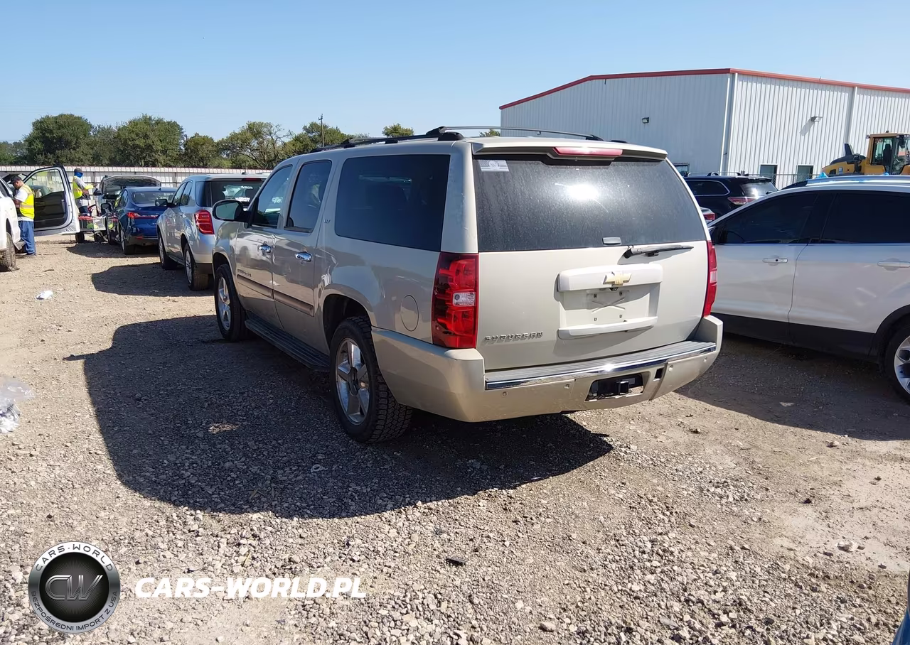 2007 Chevrolet Suburban Ltz VIN:1GNFC16J37R243435 - 3