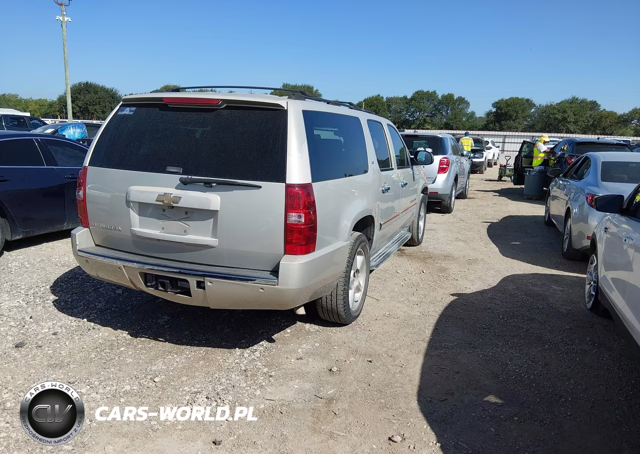 2007 Chevrolet Suburban Ltz VIN:1GNFC16J37R243435 - 4