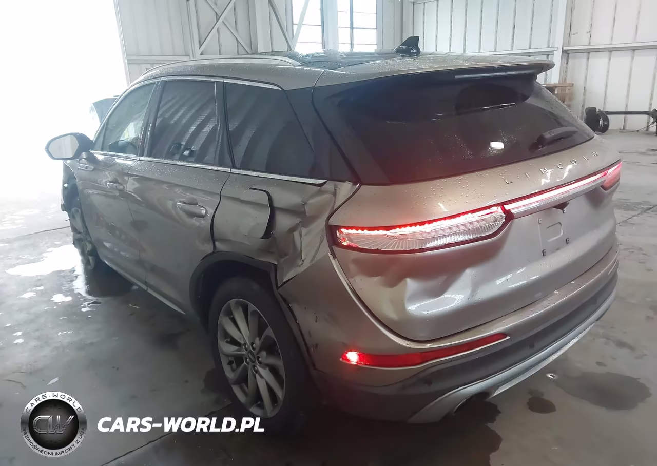 2020 Lincoln Corsair Standard VIN:5LMCJ1C94LUL04156 - 3