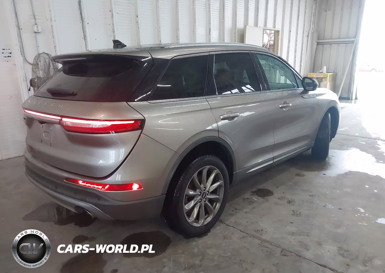 2020 Lincoln Corsair Standard VIN:5LMCJ1C94LUL04156 - 4