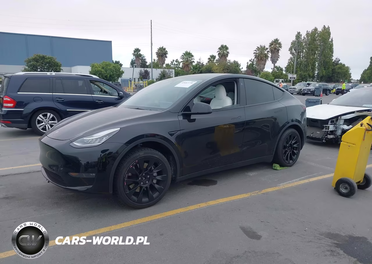 2021 Tesla Model Y Long Range Dual Motor All-Wheel Drive VIN:5YJYGDEE0MF102500 - 2