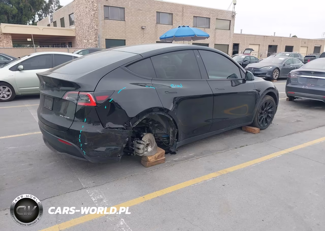 2021 Tesla Model Y Long Range Dual Motor All-Wheel Drive VIN:5YJYGDEE0MF102500 - 4