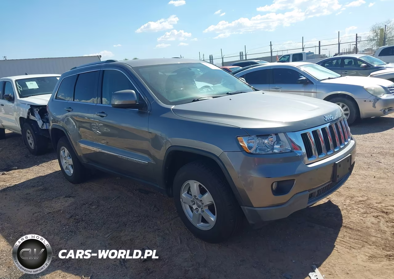 2013 Jeep Grand Cherokee Laredo – zdjęcie 1 z 16