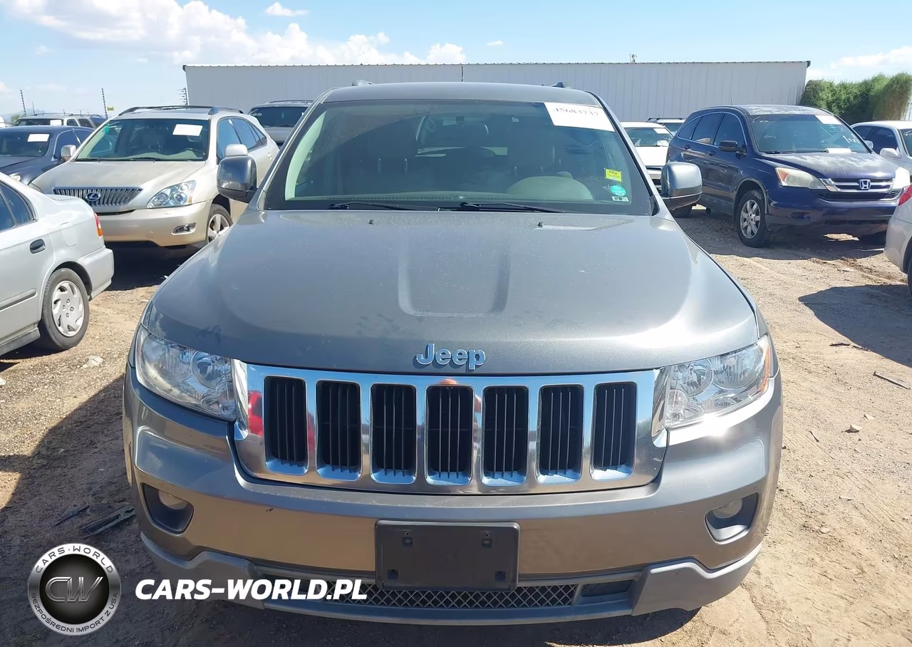 2013 Jeep Grand Cherokee Laredo VIN:1C4RJFAG7DC577888 - 12