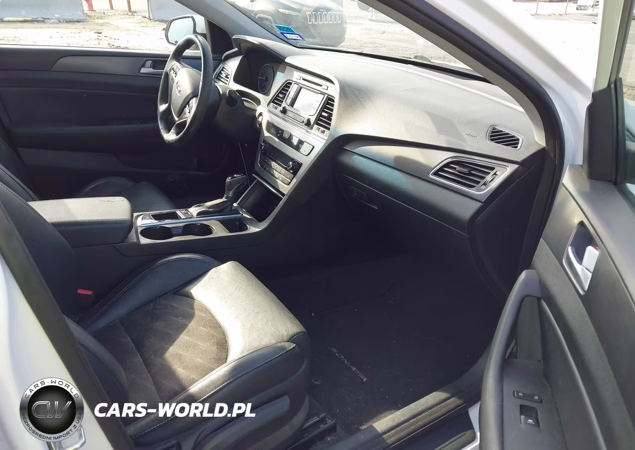 2015 Hyundai Sonata Sport VIN:5NPE34AF9FH224953 - 5
