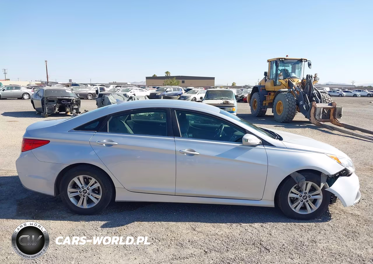 2014 Hyundai Sonata Gls VIN:5NPEB4AC1EH935022 - 13