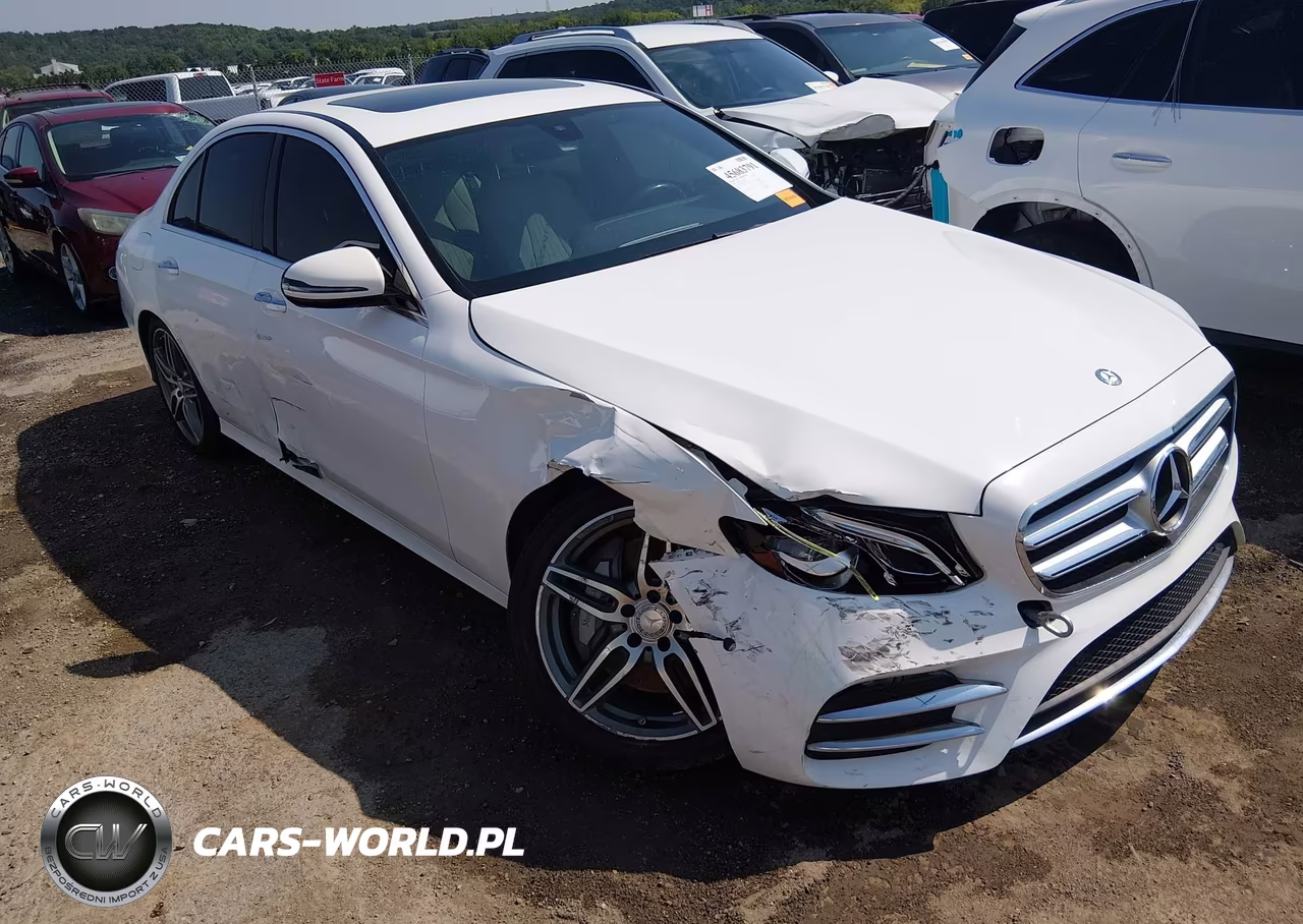 2017 Mercedes-Benz E 300 – zdjęcie 1 z 16