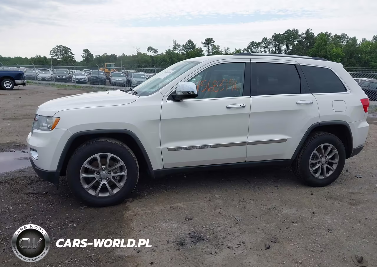 2011 Jeep Grand Cherokee Laredo VIN:1J4RR4GG1BC515009 - 14