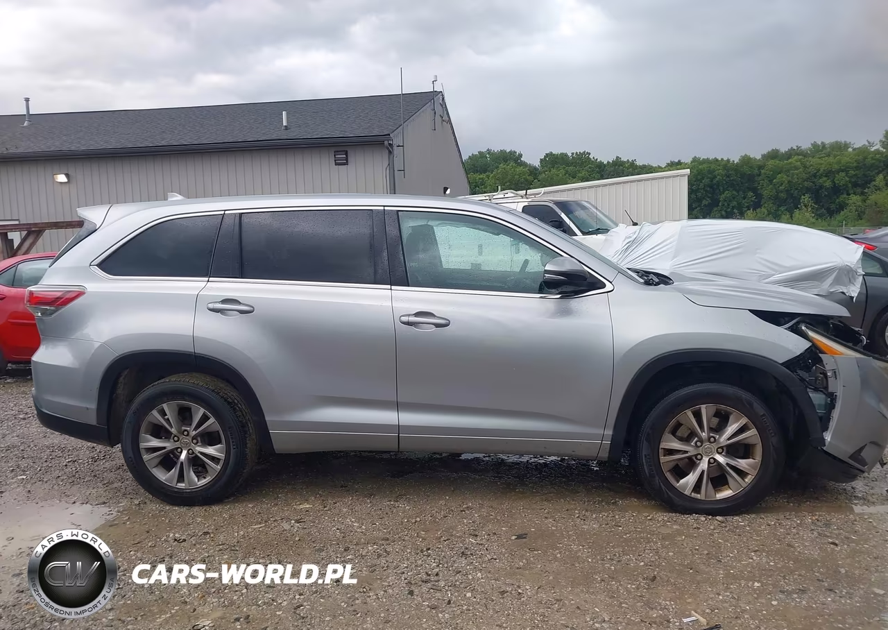 2015 Toyota Highlander Le Plus V6 VIN:5TDZKRFH0FS091490 - 14