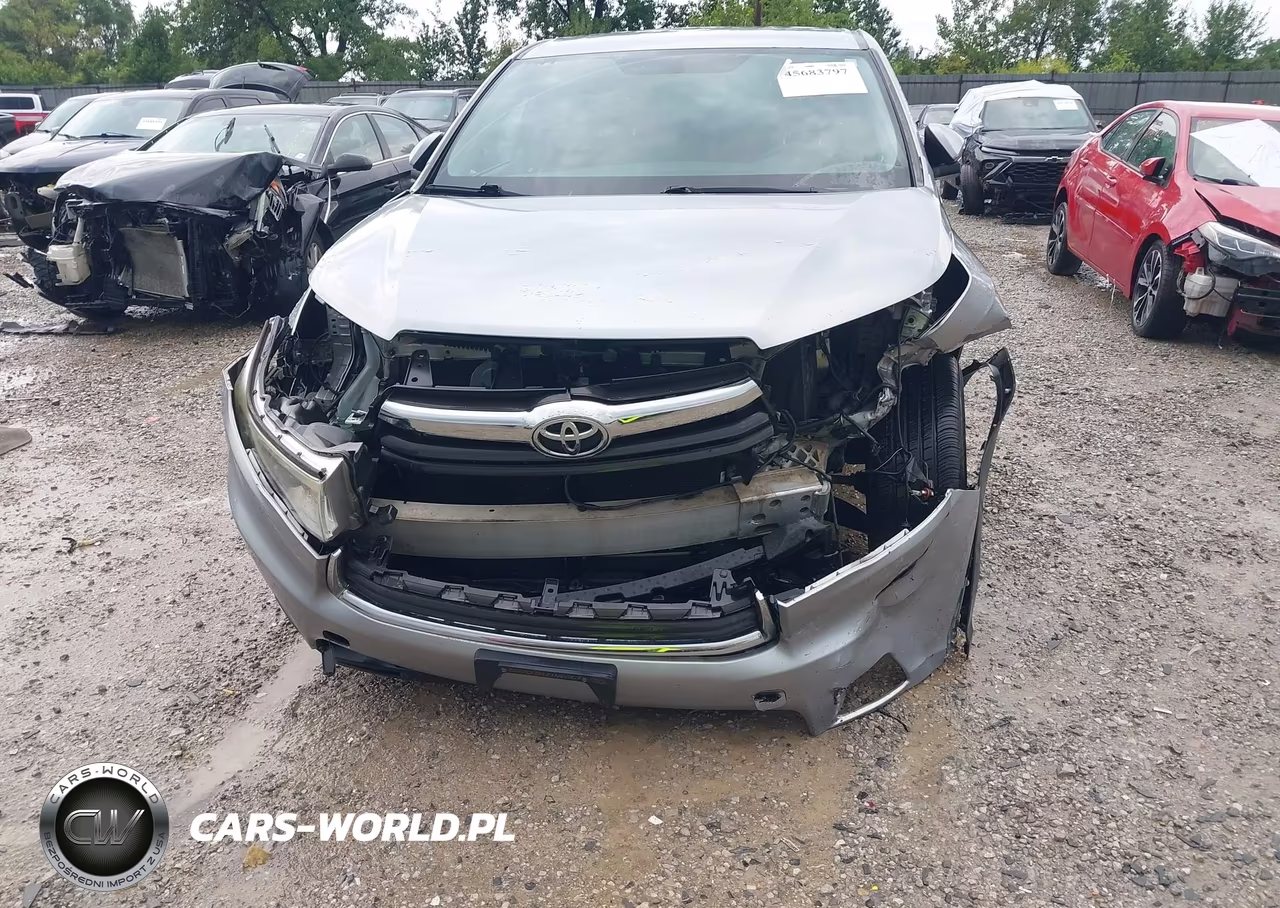 2015 Toyota Highlander Le Plus V6 VIN:5TDZKRFH0FS091490 - 6