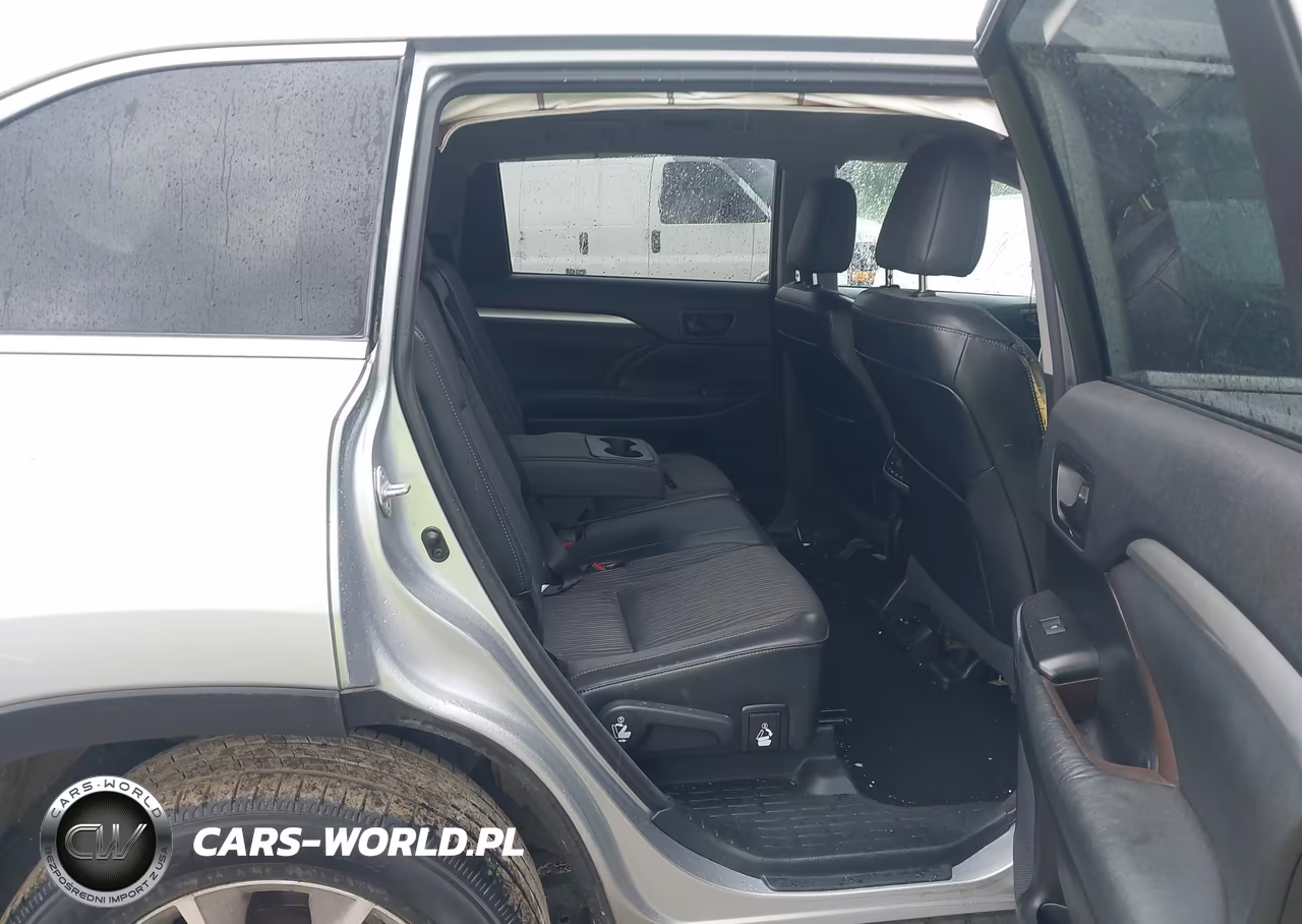 2015 Toyota Highlander Le Plus V6 VIN:5TDZKRFH0FS091490 - 8