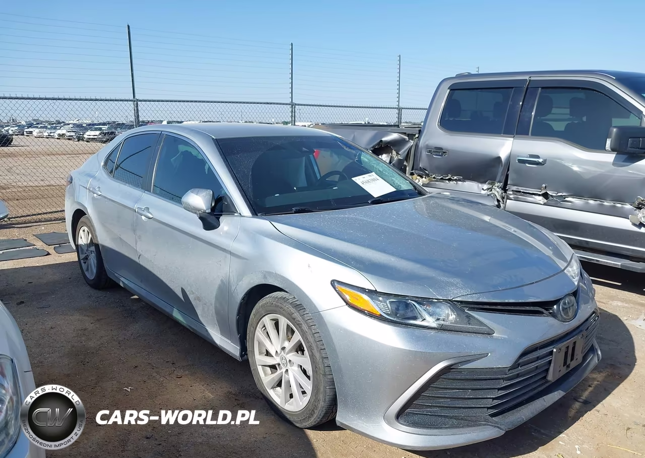 2023 Toyota Camry Le