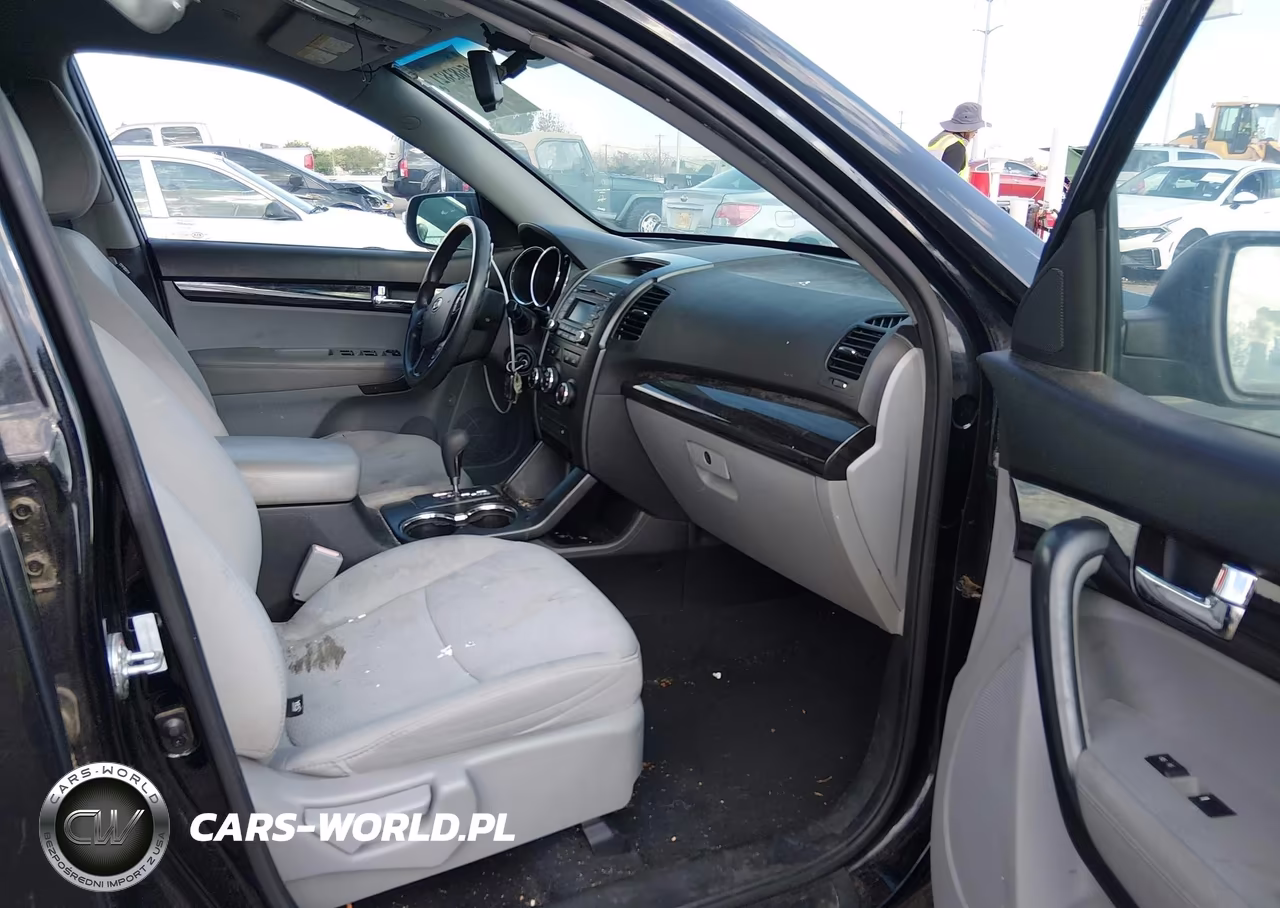 2012 Kia Sorento Lx VIN:5XYKT3A65CG239028 - 5