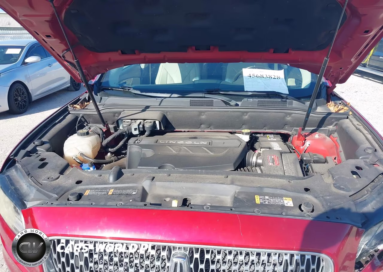 2019 Lincoln Nautilus Reserve VIN:2LMPJ6LPXKBL22749 - 10