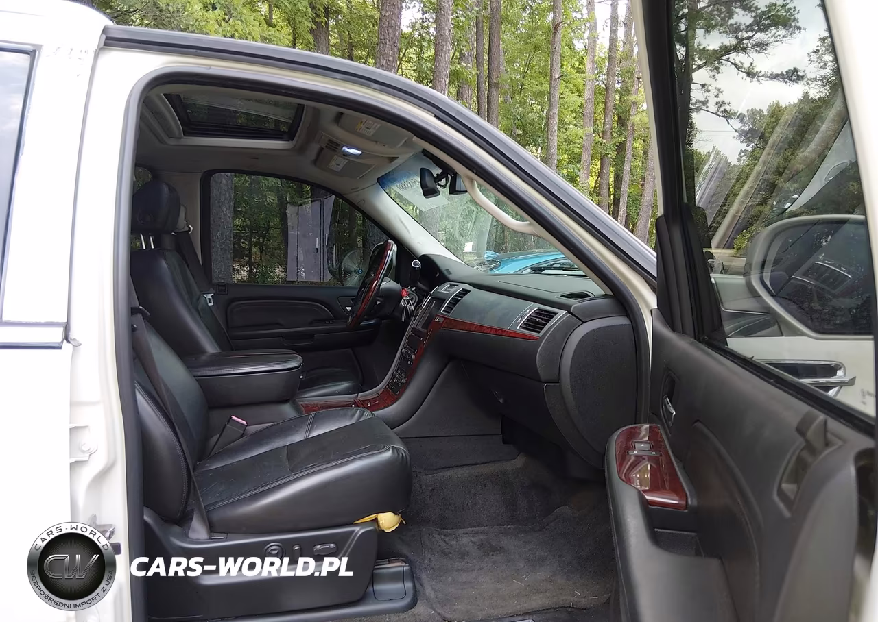 2008 Cadillac Escalade VIN:1GYFK63868R115437 - 5