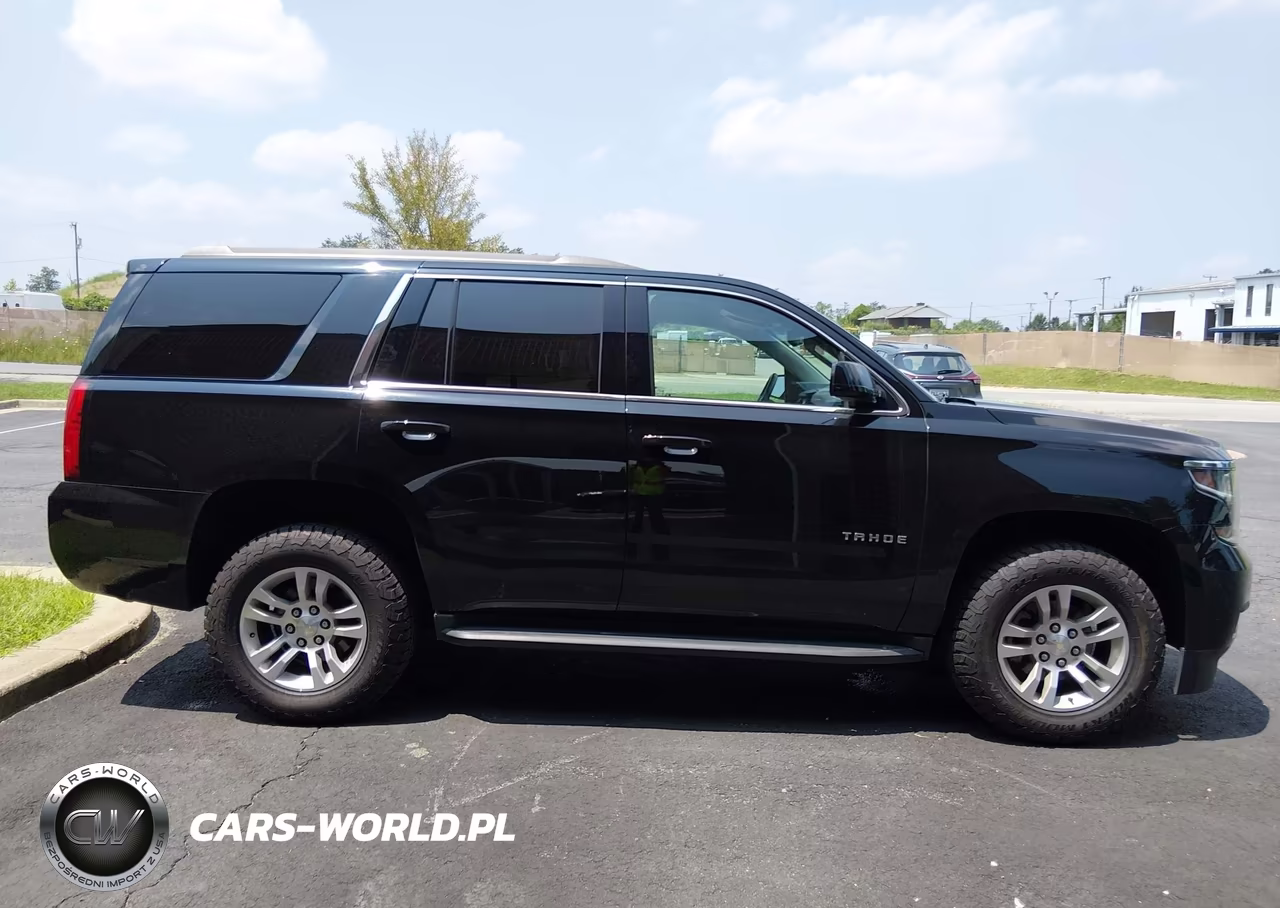 2017 Chevrolet Tahoe Ls VIN:1GNSKAEC5HR329741 - 14