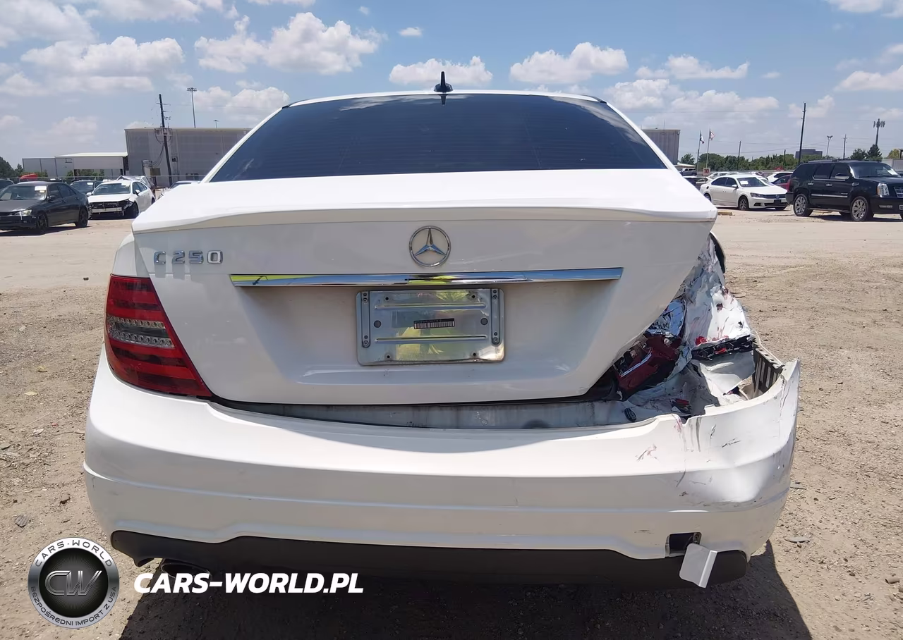 2013 Mercedes-Benz C 250 Sport VIN:WDDGF4HB2DR251412 - 16