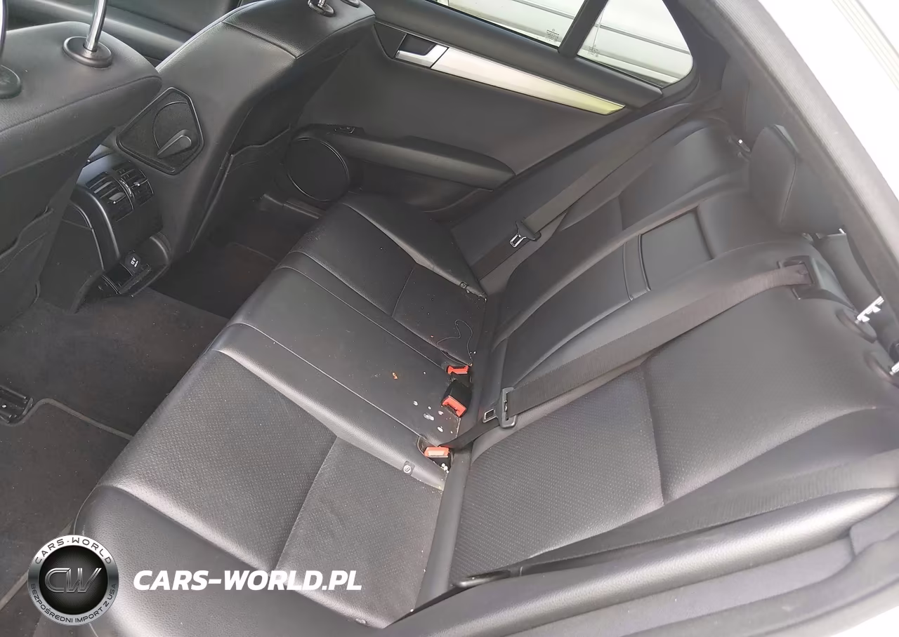 2013 Mercedes-Benz C 250 Sport VIN:WDDGF4HB2DR251412 - 17