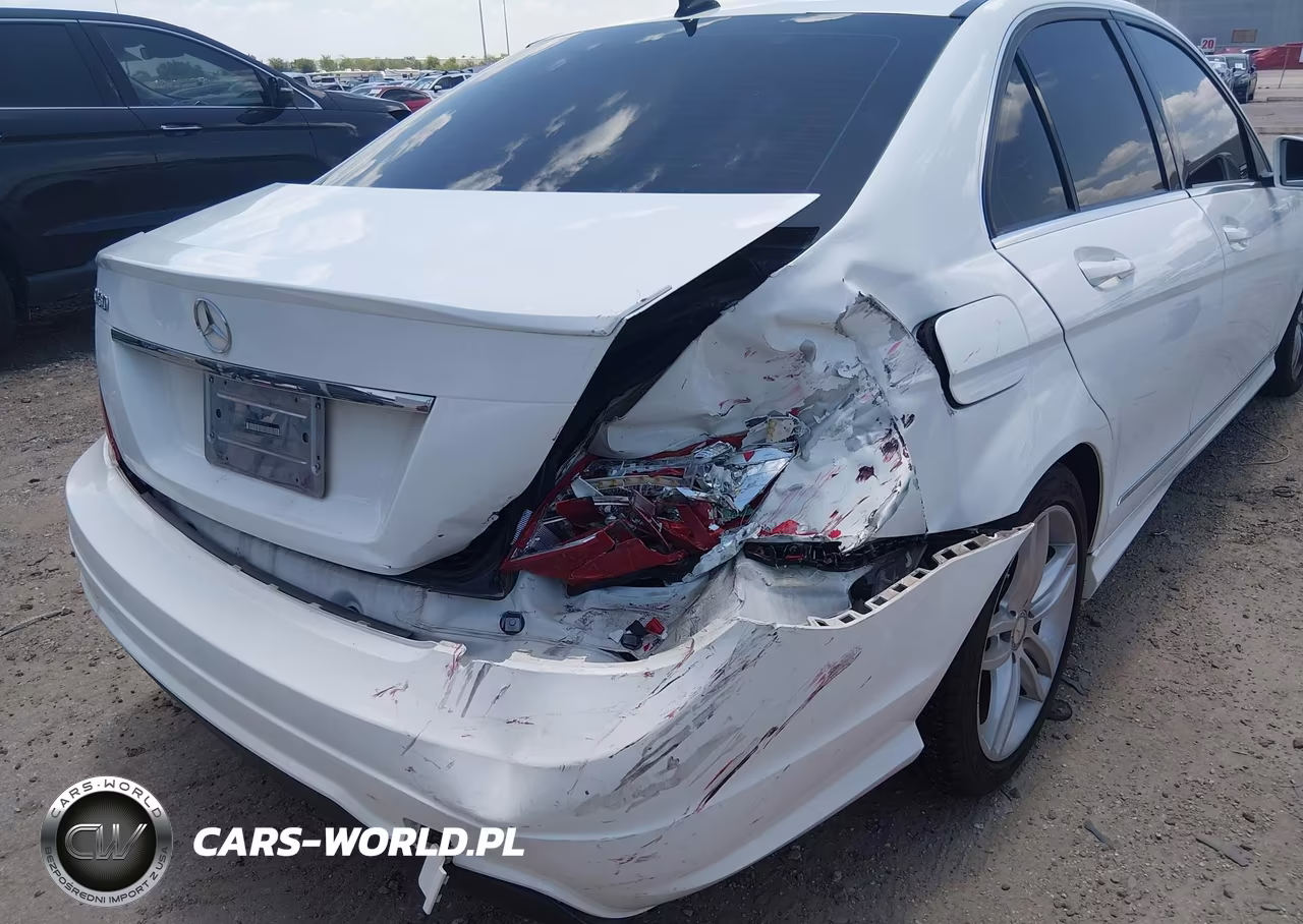 2013 Mercedes-Benz C 250 Sport VIN:WDDGF4HB2DR251412 - 6