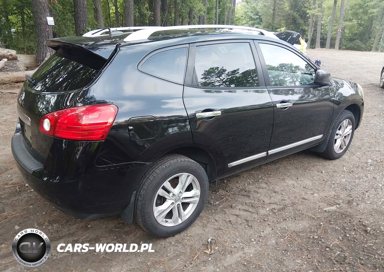 2015 Nissan Rogue Select S VIN:JN8AS5MT6FW667066 - 4