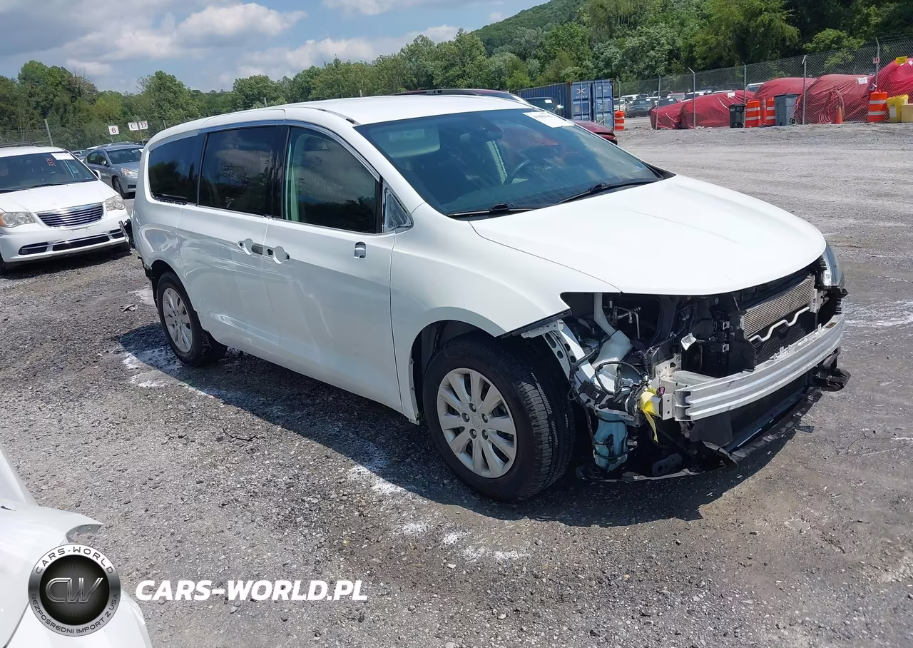 2020 Chrysler Voyager L