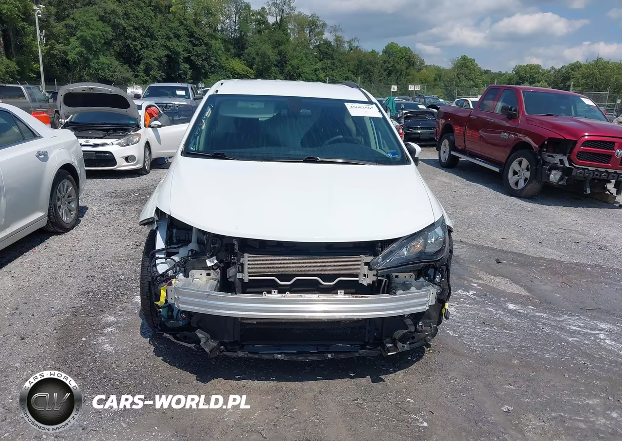2020 Chrysler Voyager L VIN:2C4RC1AG2LR146247 - 13