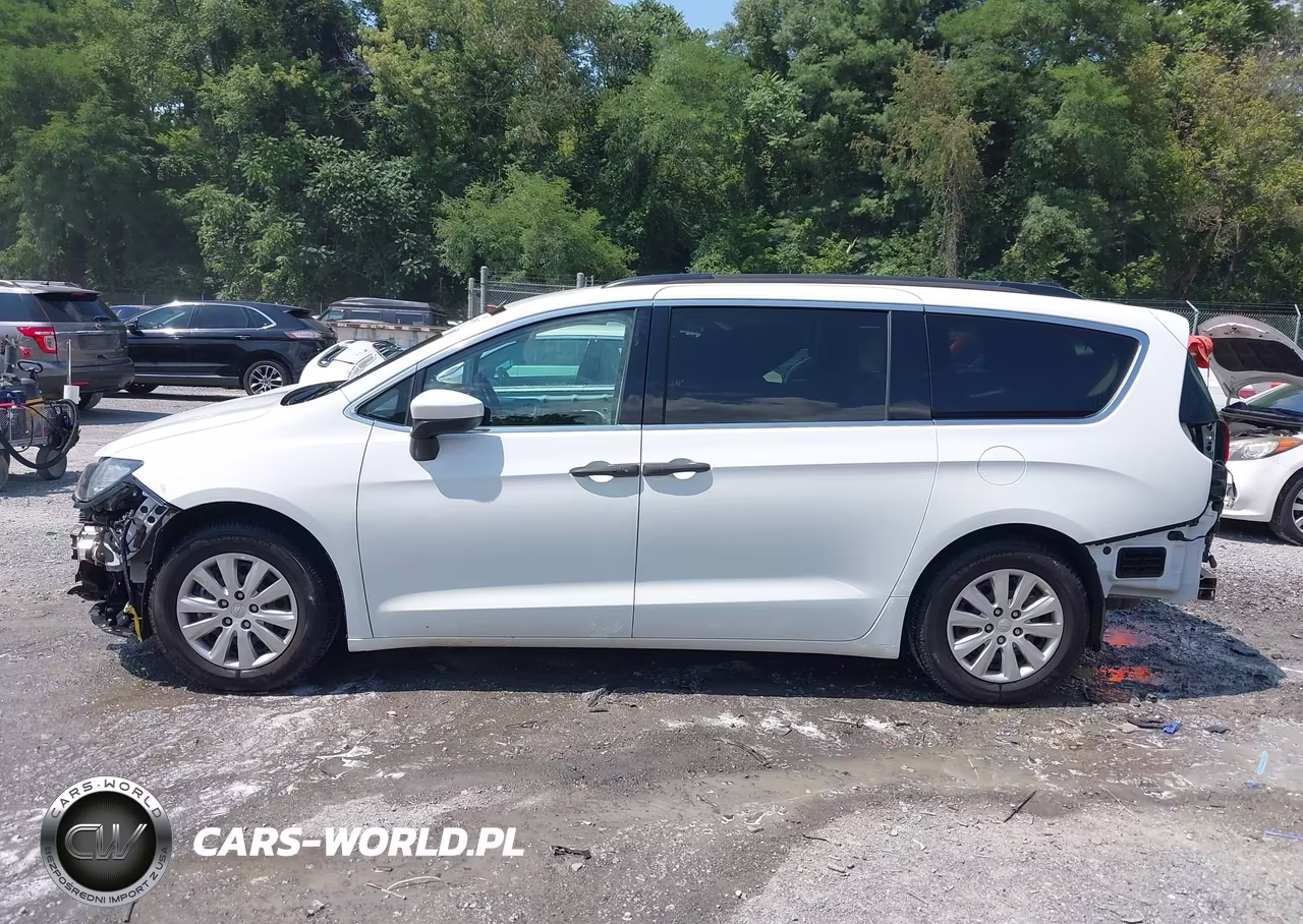 2020 Chrysler Voyager L VIN:2C4RC1AG2LR146247 - 15
