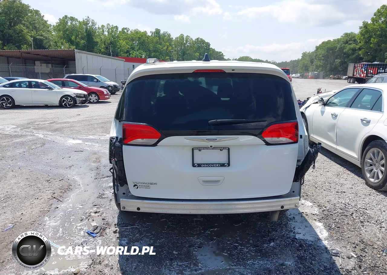 2020 Chrysler Voyager L VIN:2C4RC1AG2LR146247 - 17