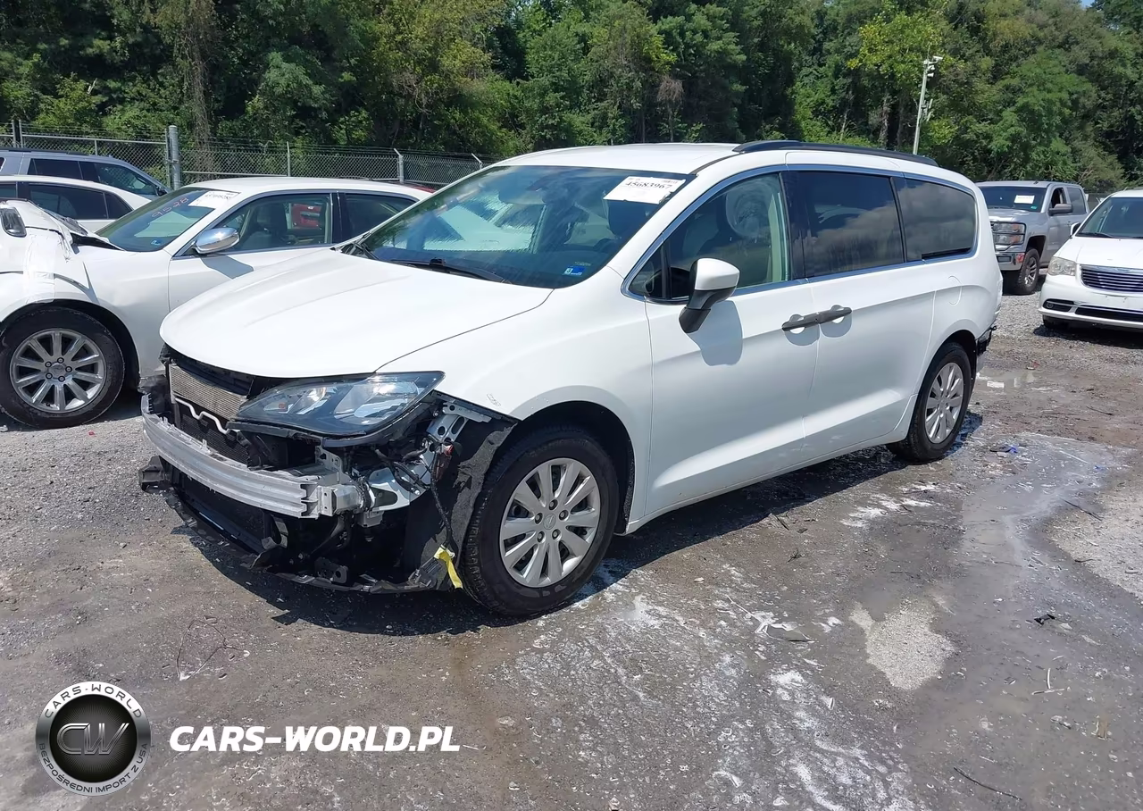 2020 Chrysler Voyager L VIN:2C4RC1AG2LR146247 - 2