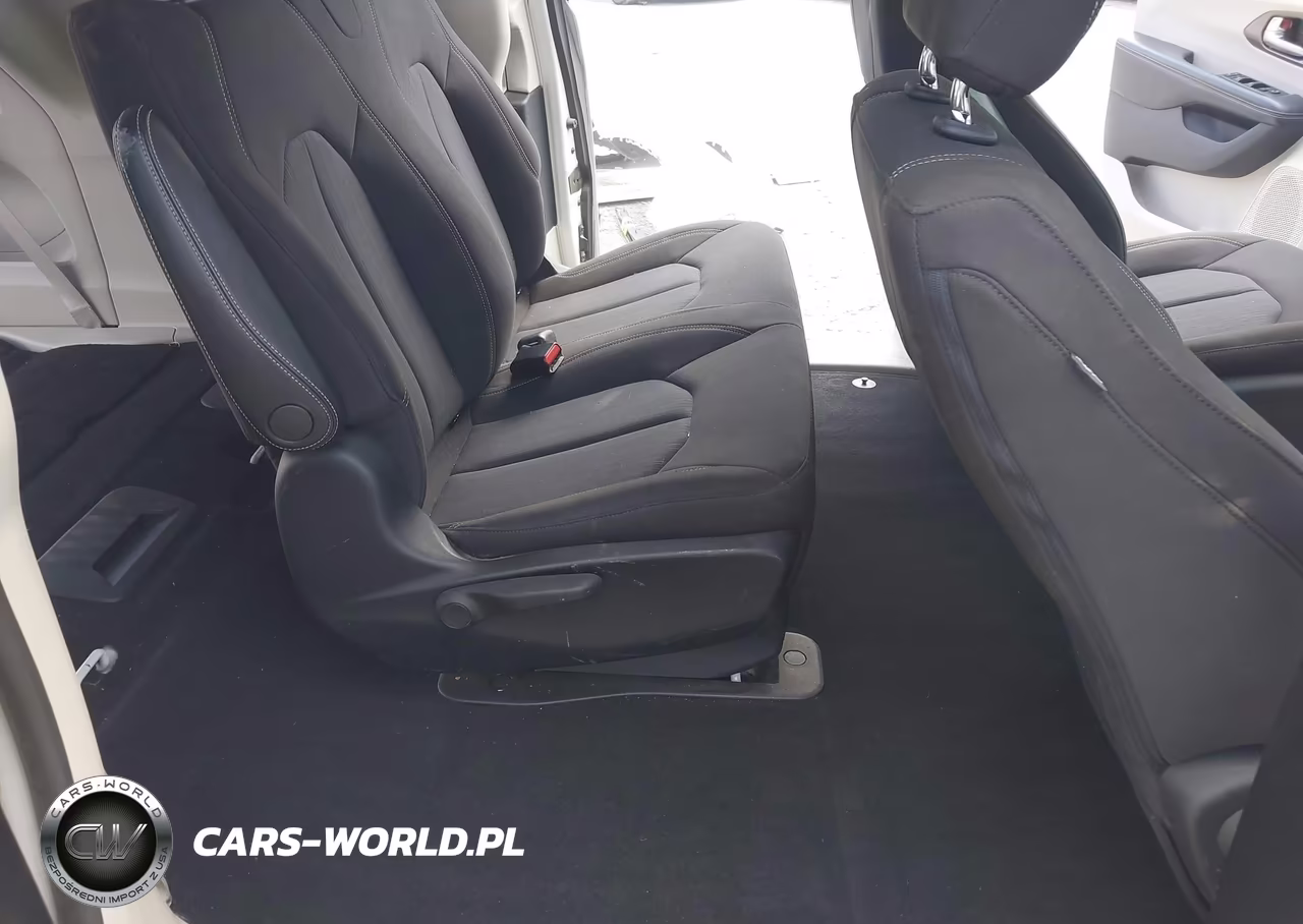 2020 Chrysler Voyager L VIN:2C4RC1AG2LR146247 - 8