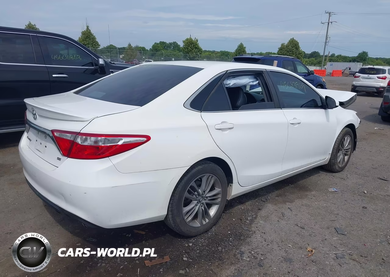2017 Toyota Camry Se VIN:4T1BF1FK1HU390760 - 4