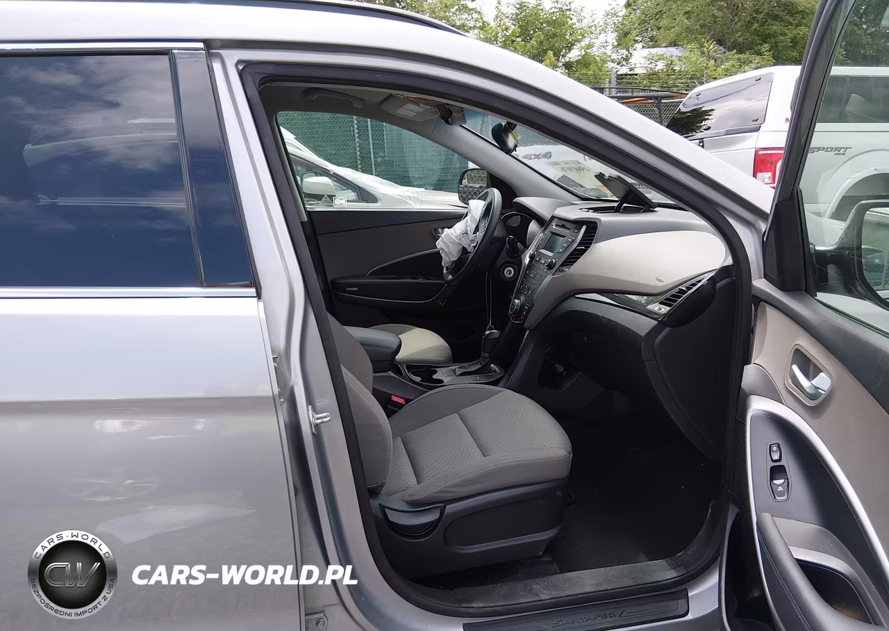 2016 Hyundai Santa Fe Se VIN:KM8SMDHF9GU144030 - 5