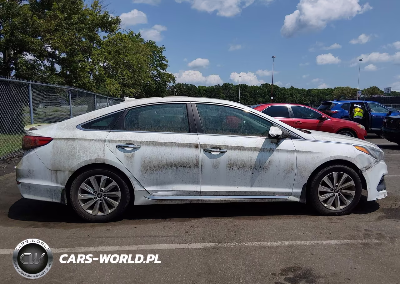 2017 Hyundai Sonata Sport VIN:5NPE34AF5HH479358 - 18