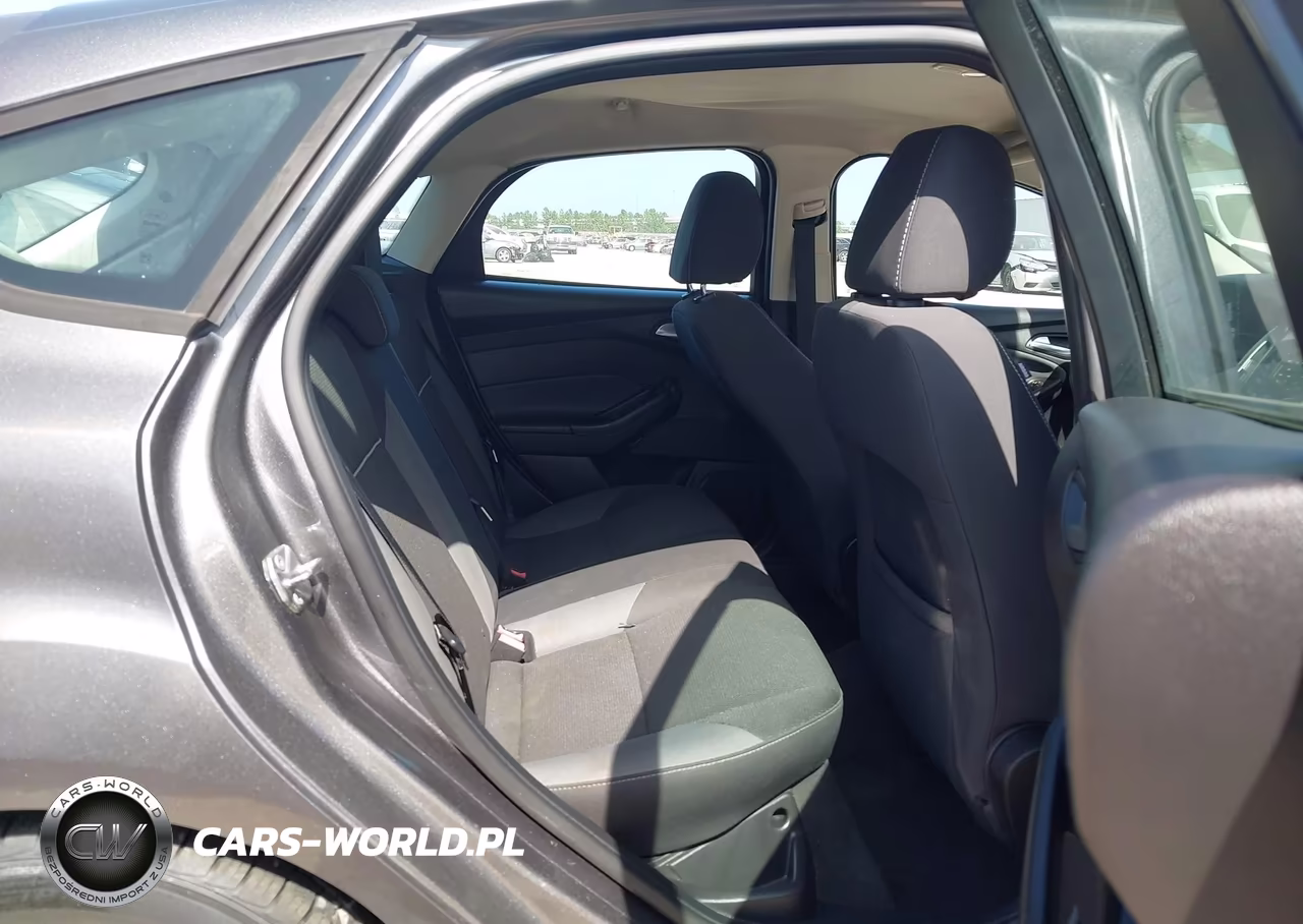2014 Ford Focus Se VIN:1FADP3K28EL299732 - 8