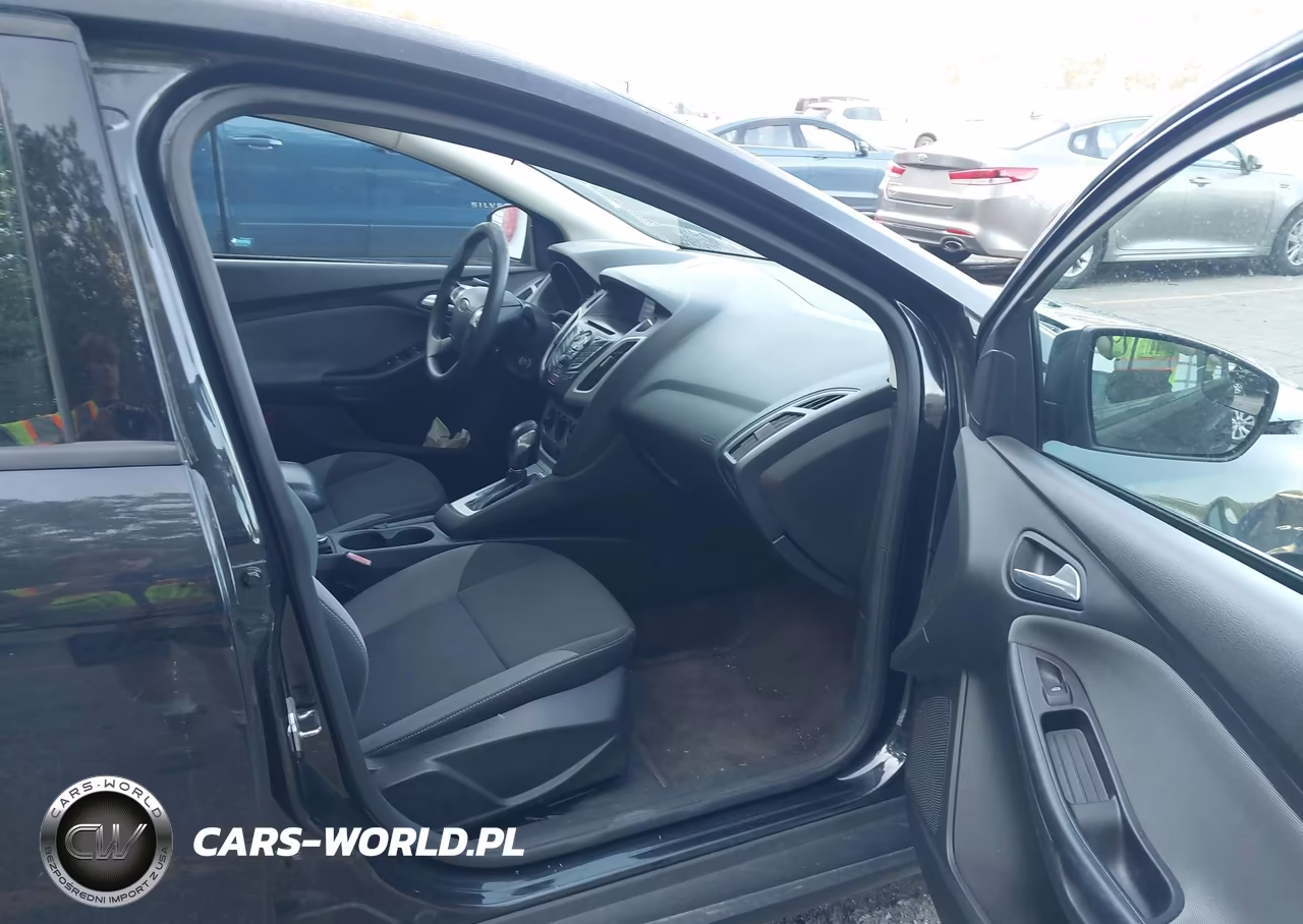 2012 Ford Focus Se VIN:1FAHP3F26CL421934 - 5